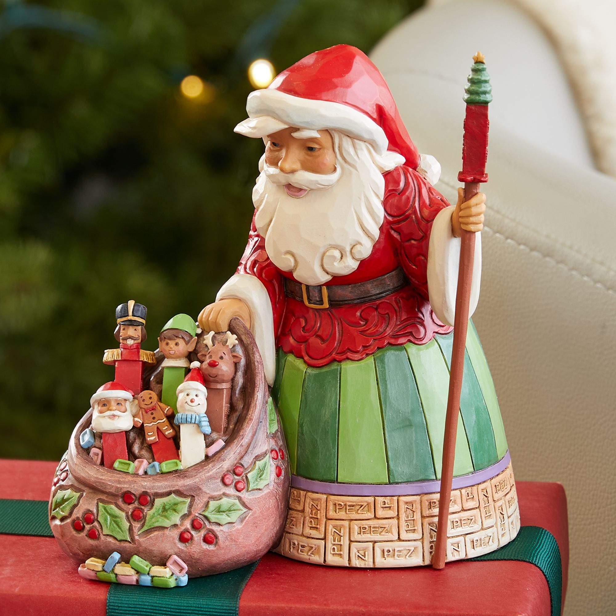 Santa with PEZ Toy Bag – Jim Shore